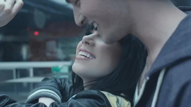 Carly Rae Jepsen - Tonight Im Getting Over You