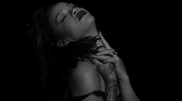 Rihanna - Kiss It Better