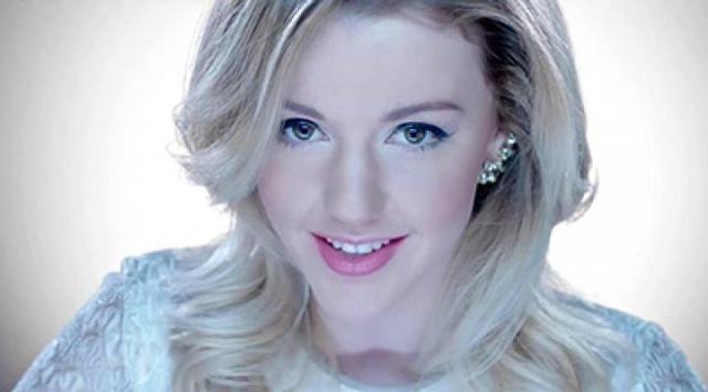 Земляне и звезды российской эстрады - Трава у дома