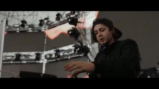 Becko - Lions And Wolves