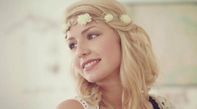 Nicole Cross - Awesome