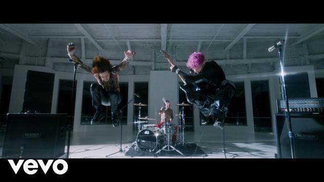 Machine Gun Kelly, Bring Me The Horizon - maybe