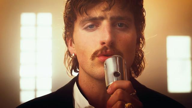 Benson Boone - Momma Song