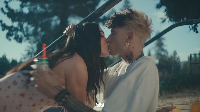 mgk, The Kid LAROI - LIFE iS A MOVIE