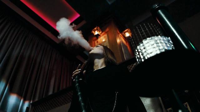 Рейсан Магомедкеримов, Михаил Черняев - КОРОЛЕВА