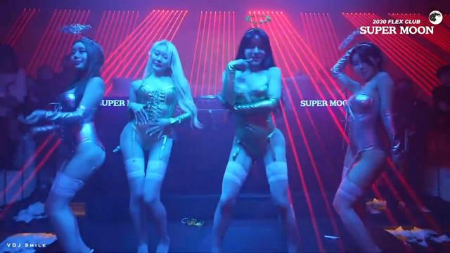 Julius Novoxrona - Giv Me Kiss