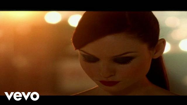 Sophie Ellis-Bextor - Murder On The Dancefloor