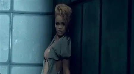 Rihanna - Russian Roulette