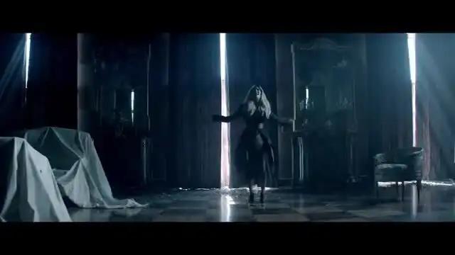 Demi Lovato - Let It Go :: Холодное сердце