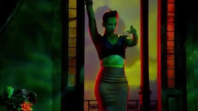 Alicia Keys - Girl on Fire