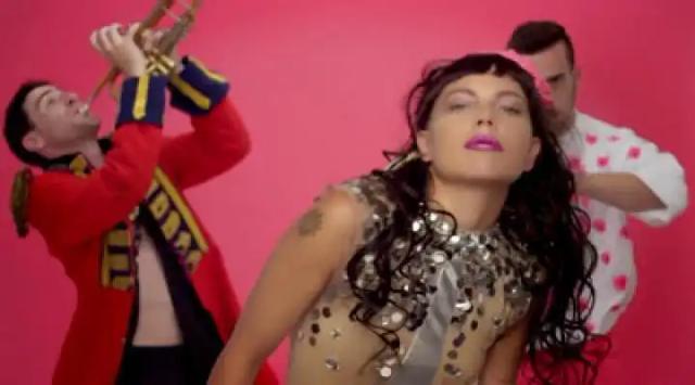 Sam And The Womp - Bom Bom