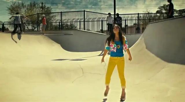 Kiana Brown - Hey Chica