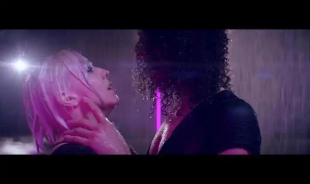 Em Rossi - Young Hearts