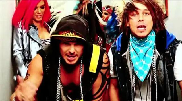 Bombs Away - Party Bass