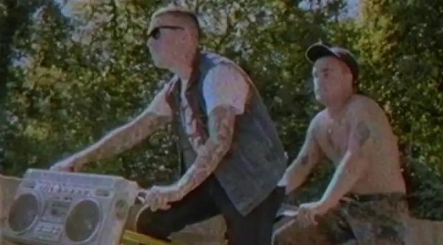 Slaves - Take Control