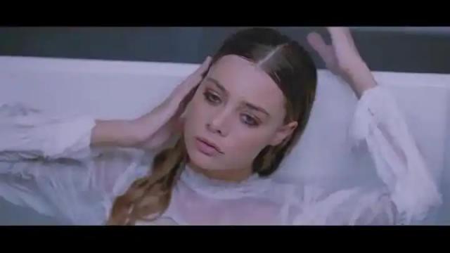 Savi ft. Bryce Fox - Breathe It In