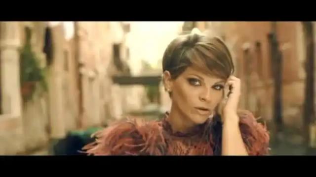 Alessandra Amoroso - Sul Ciglio Senza Far Rumore