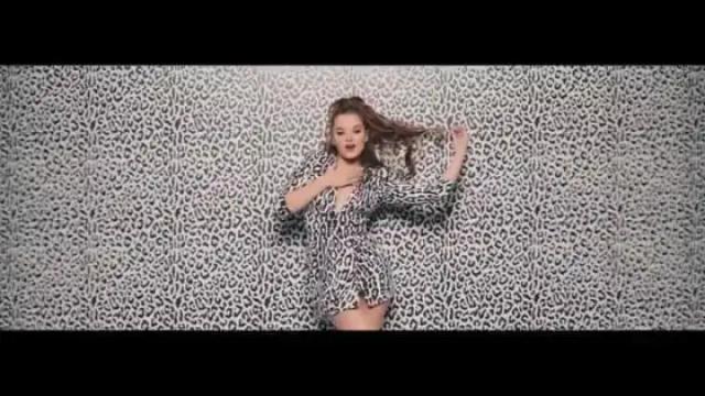 Hailee Steinfeld, Grey ft. Zedd - Starving