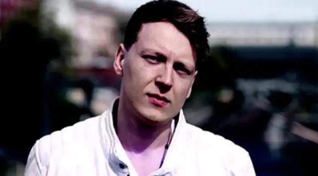 Run Liberty Run - Hold On