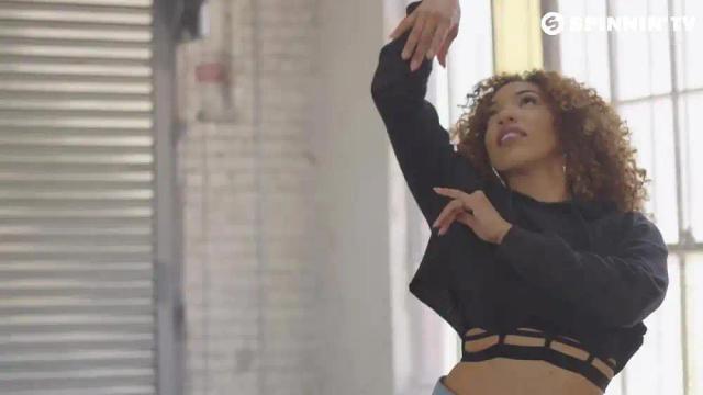 Breathe Carolina and Dropgun ft. Kaleena Zanders - Rhythm Is A Dancer