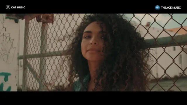 Monoir feat. Bianca Linta - Golden Sands