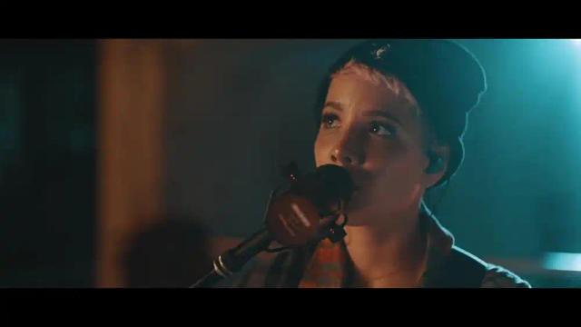 Halsey - Eyes Closed (Stripped)
