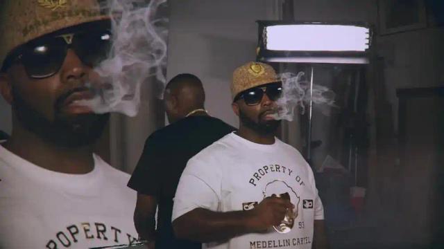 Droop-E ft. E-40, Berner, ProHoeZak - Give Me a Light