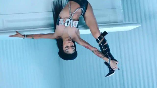 Coi Leray and Nicki Minaj - Blick Blick