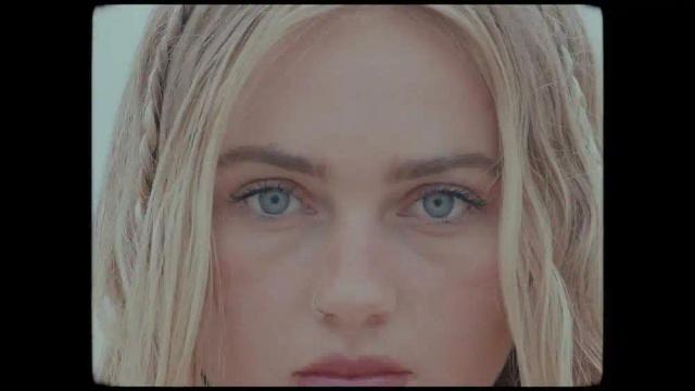 Claire Rosinkranz - Screw Time