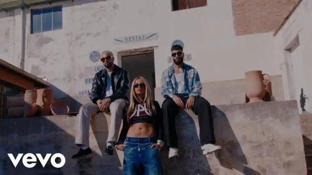 Lola Indigo and Pepe y Vizio - DE PLASTILINA