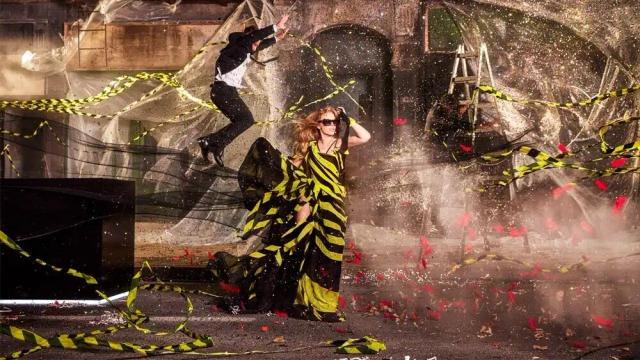 Kylie Minogue - Lights Camera Action