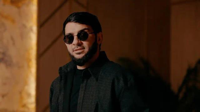 Ислам Итляшев - Девочка влюблена