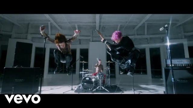Machine Gun Kelly, Bring Me The Horizon - maybe