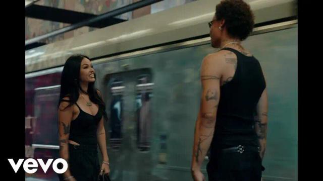 Maggie Lindemann - split