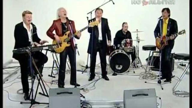 ВИА Поющие сердца - В реку смотрятся облака