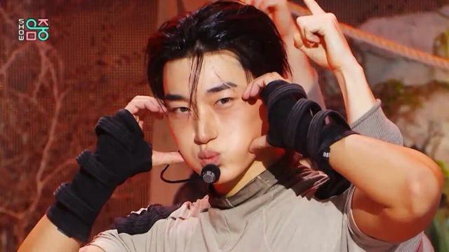 ATEEZ - Adrenaline - Live