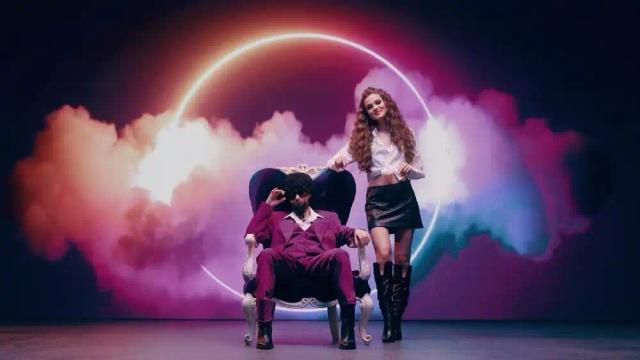 Theo Rose, Leo de la Izvoare - Meritai ceva mai bun