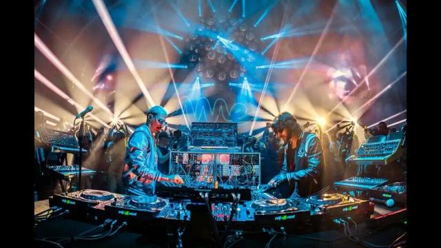 Kasablanca - THUNDERSTRUCK - Live