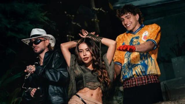 Emyl Rusev, Juliana, Juan Duque - ASI DE RICO