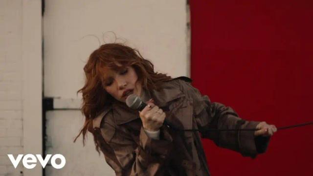 Carly Rae Jepsen - On Wires