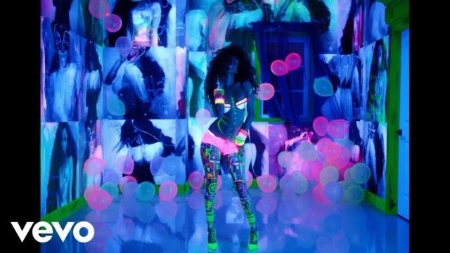 Tyla - KISS