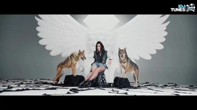 Vuk Mob Feat. Dragana Mirkovic - Proklet Rodjen