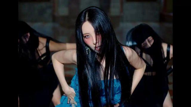 SUNMI - STRANGER