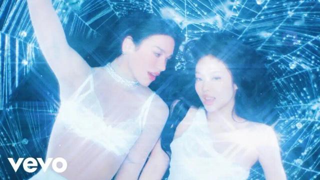 JENNIE and Dua Lipa - Handlebars