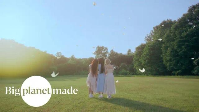 VIVIZ - La La Love Me